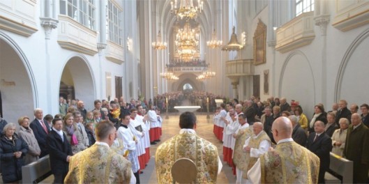 High Mass at the Augustinerkirche, Vienna (via augustiner.at)